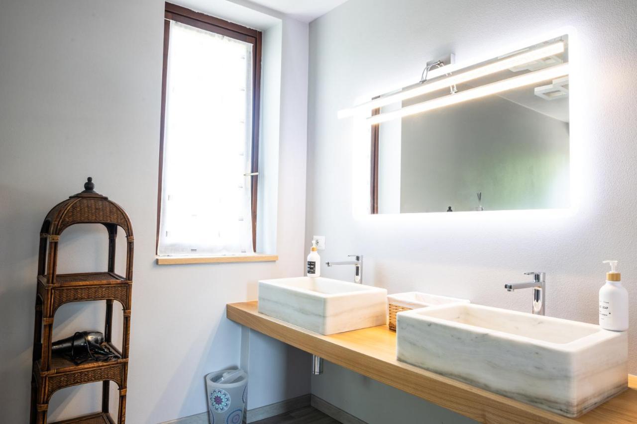 Villa De Alberti Vergiate Eksteriør bilde